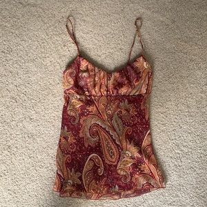 Detailed patterned tank top. Size 4/6.